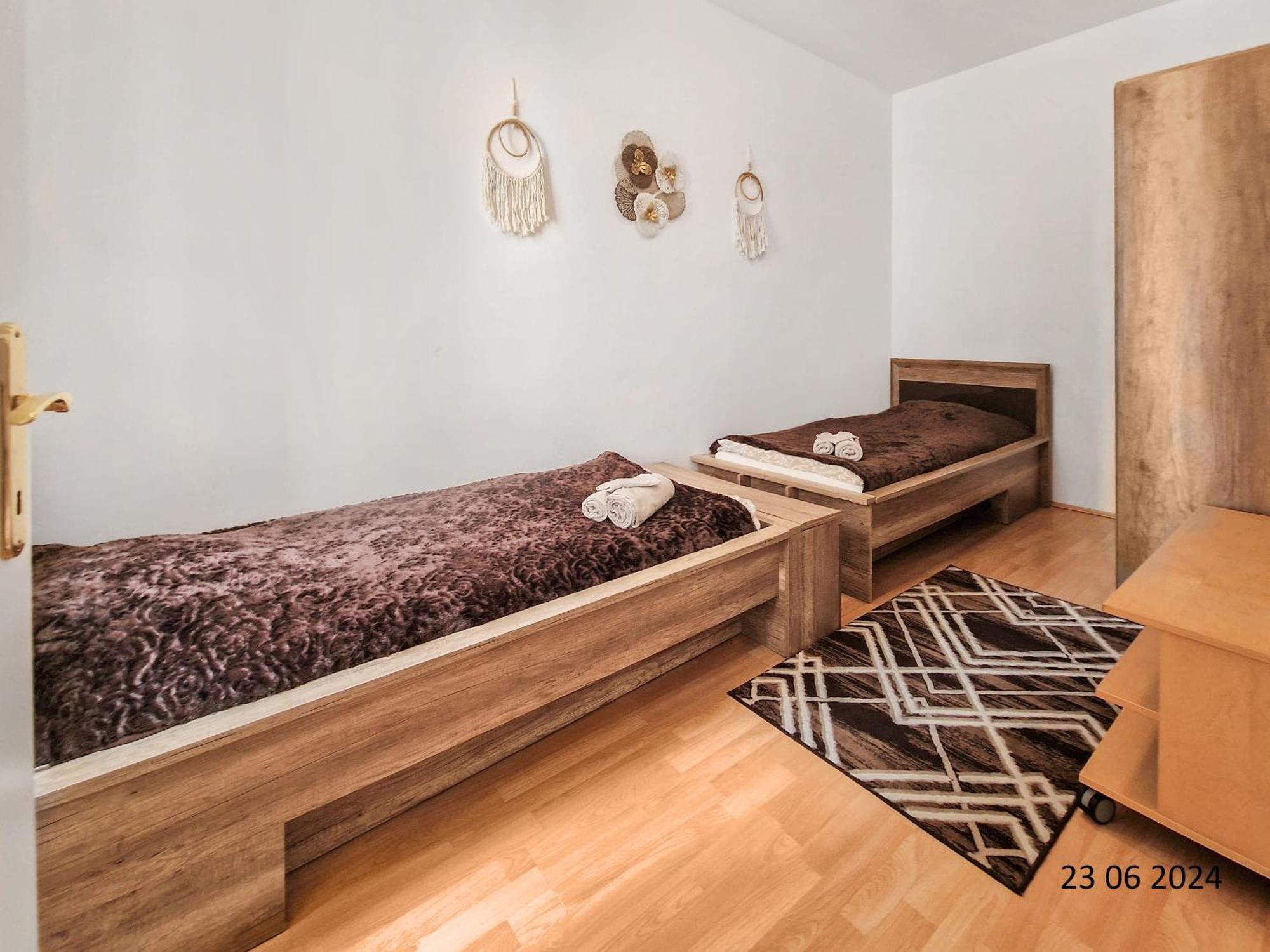 Elegant Three-Bedroom Suite Wien Exterior foto