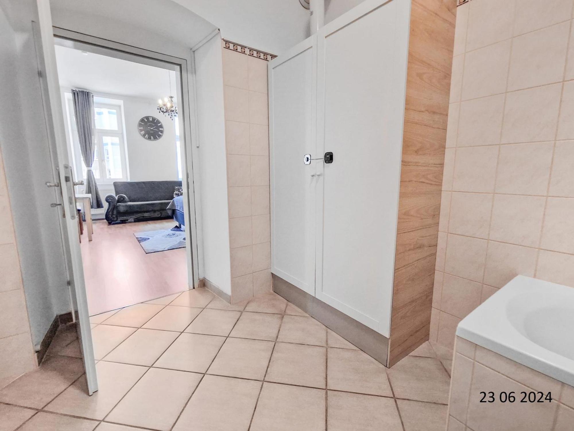 Elegant Three-Bedroom Suite Wien Exterior foto